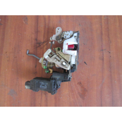  Замок двери задней правой к  Mitsubishi  Galant,  1995