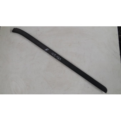  Молдинг стекла лобового к  Ford  Mondeo,  1998