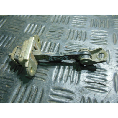  Ограничитель открывания двери к  Nissan  Primera,  2001