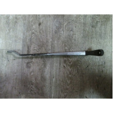  Щеткодержатель (поводок стеклоочистителя, дворник) к  Nissan  Sunny,  1993