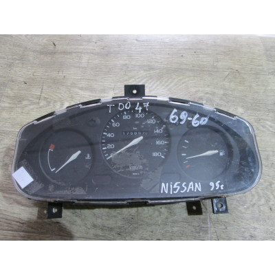  Щиток приборов (приборная панель) к  Nissan  Micra,  1993