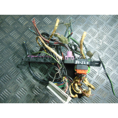  Блок предохранителей к  Audi  100,  1989