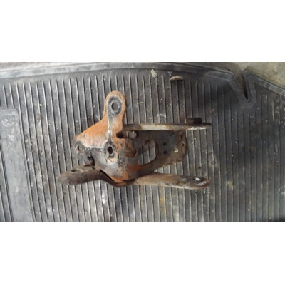  Кронштейн КПП к  Dodge  Grand Caravan,  2002