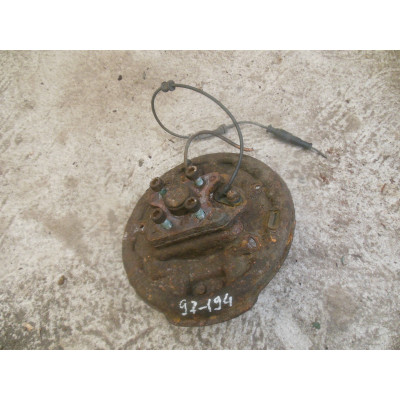  Цапфа задняя (ось ступицы) к  Renault  Laguna,  1999