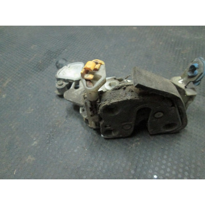  Замок двери задней левой к  Nissan  Primera,  1993