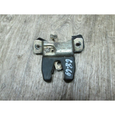  Замок багажника к  Audi  100,  1989