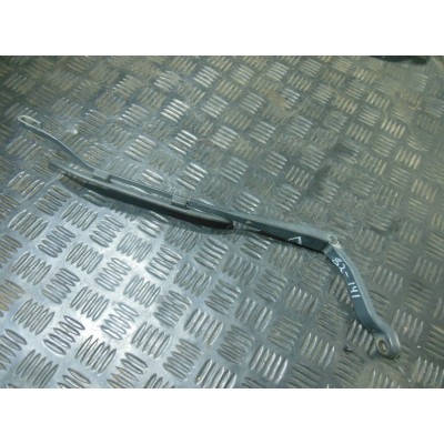 Щеткодержатель (поводок стеклоочистителя, дворник) к  Rover  416,  1997