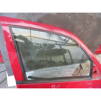  Стекло двери передней правой к  Alfa Romeo  146,  1999