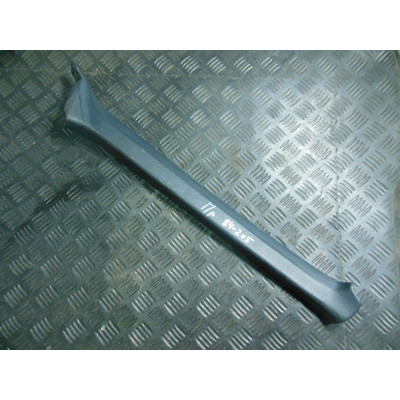  Обшивка стойки передней правой к  Audi  100,  1989