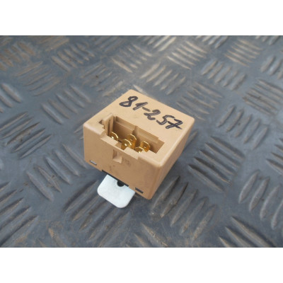  Реле вентилятора к  Mitsubishi  Galant,  1998