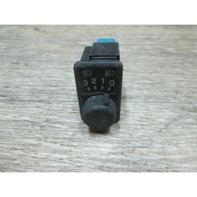  Кнопка (выключатель) к  Nissan  Primera,  1999