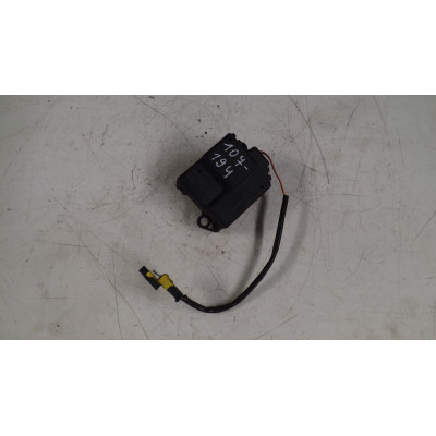  Моторчик заслонки печки к  Citroen  Xsara,  1998