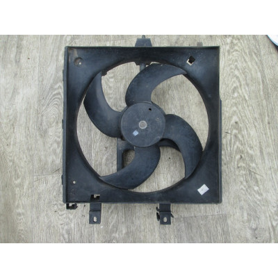  Вентилятор радиатора к  Nissan  Primera,  2000