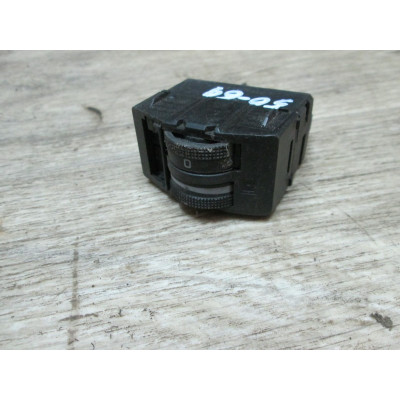  Кнопка (выключатель) к  Audi  A6,  1999