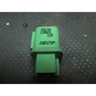  Реле (прочие) к  Nissan  Primera,  1993