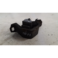  Подушка крепления кпп к  Opel  Astra,  1996