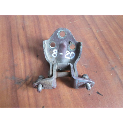 Петля двери к  Mitsubishi  Galant,  1995