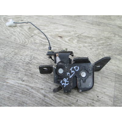  Замок багажника к  Mazda  323,  1998