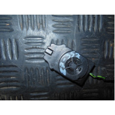  Динамик к  Mercedes  E W210,  2001