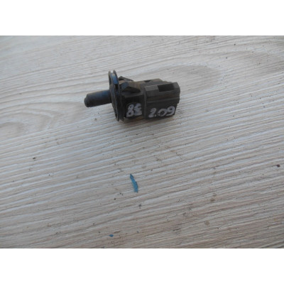  Выключатель концевой (концевик) к  Renault  Megane,  1997