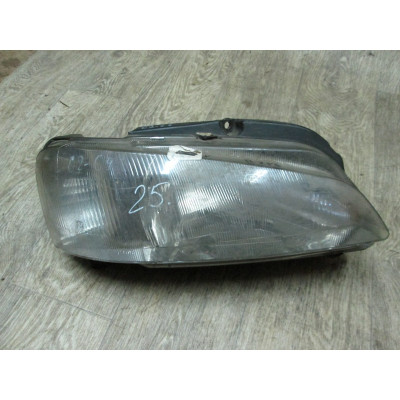  Фара правая к  Peugeot  106,  1997