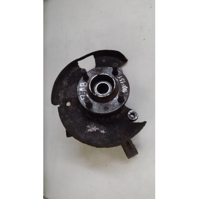  Кулак поворотный левый к  Nissan  Sunny,  1993