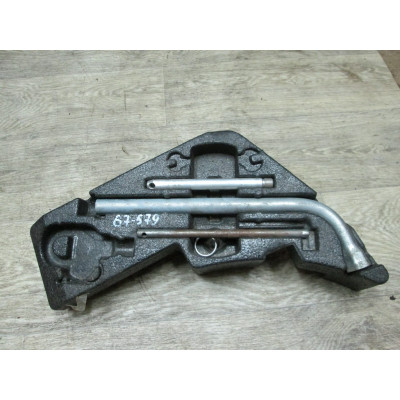  Ключ колесный (балонный) к  Porsche  Cayenne,  2008