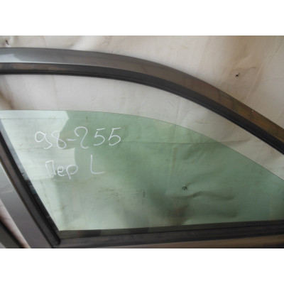  Стекло двери передней правой к  Renault  Megane,  1999