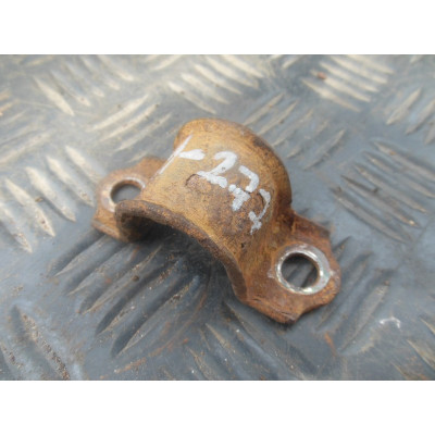  Крепление втулки стабилизатора к  Mitsubishi  Galant,  1998