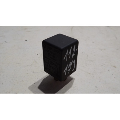  Реле стеклоочистителей (дворников) к  Audi  100,  1986