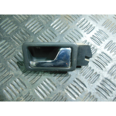  Ручка внутренняя передняя правая к  Audi  100,  1989