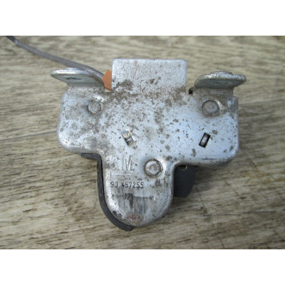  Замок багажника к  Opel  Omega,  1998