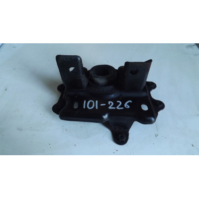  Кронштейн к  Citroen  Xantia,  1996