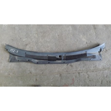  Дождевик к  Nissan  Sunny,  1993