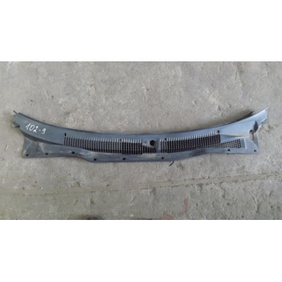  Дождевик к  Nissan  Sunny,  1993