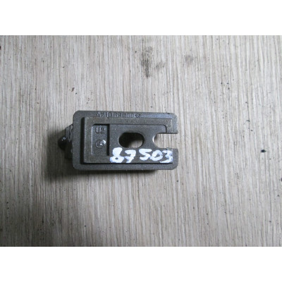  Кронштейн к  Mercedes  E W210,  2001