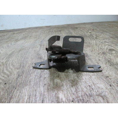  Замок капота к  Volkswagen  Golf,  1995