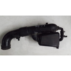  Патрубок воздушного фильтра к  Opel  Zafira,  2000