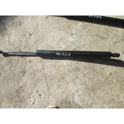  Амортизатор крышки багажника (3-5 двери) к  Ford  Galaxy,  1996