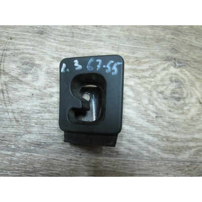  Направляющая шторки багажника (салазки) к  Porsche  Cayenne,  2008