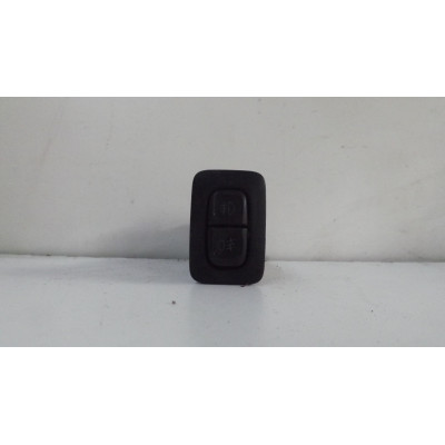  Кнопка противотуманных фар к  Mitsubishi  Colt,  1998