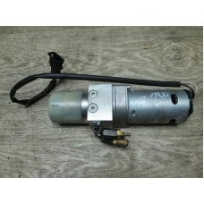  Компрессор пневмоподвески к  Porsche  Cayenne,  2008