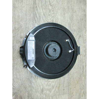  Динамик к  Porsche  Cayenne,  2008
