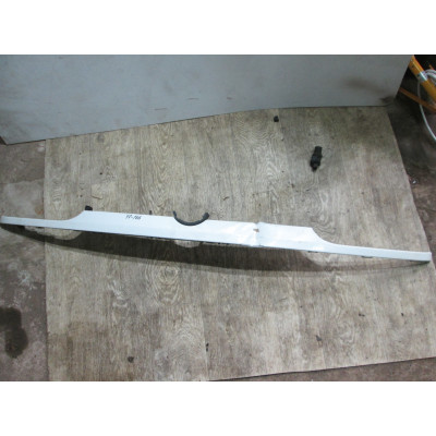  Ус под фару к  Volkswagen  Golf,  1996