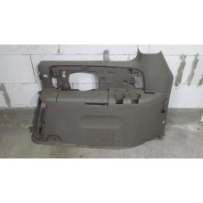  Обшивка багажника к  Dodge  Grand Caravan,  2002