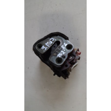  Замок двери задней правой к  Nissan  Sunny,  1993