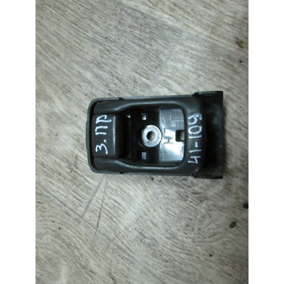  Ручка внутренняя задняя правая к  Nissan  Sunny,  1993