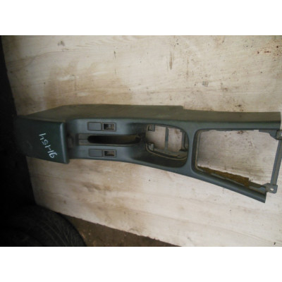  Подлокотник к  Nissan  Primera,  1998