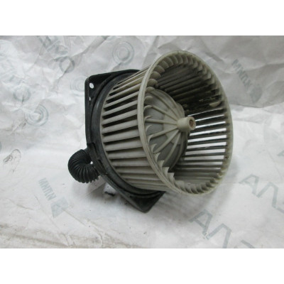  Моторчик печки к  Mazda  626,  2000