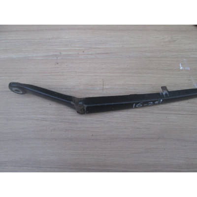  Щеткодержатель (поводок стеклоочистителя, дворник) к  BMW  3 E46,  1998